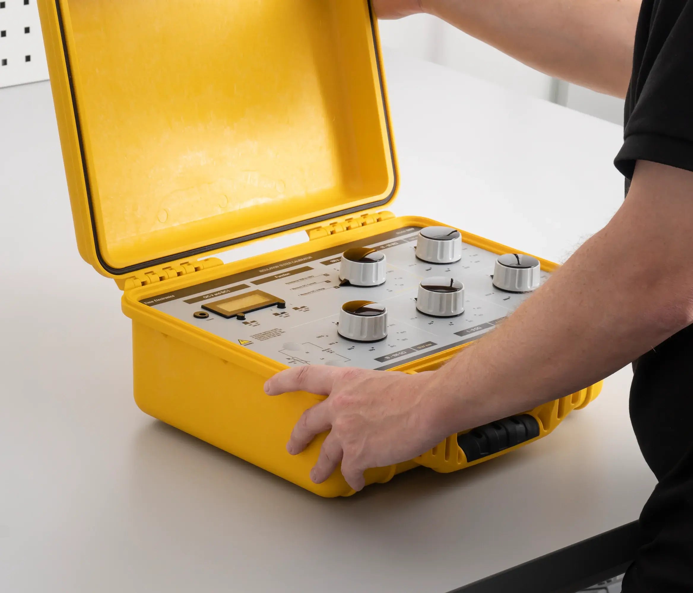 5069 Insulation Tester Calibrator